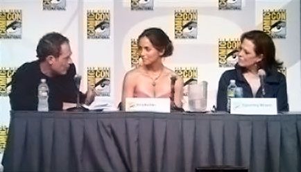 eliza-dushku-sigourney-weaver-sdcc-5515017