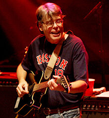 20100414-rock-bottom-remainders-stephen-king-band-600x411-4004220