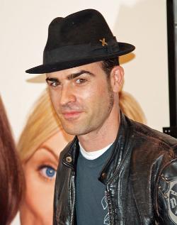 Justin Theroux Corrects ‘EW’ Reports on Terrence Howard